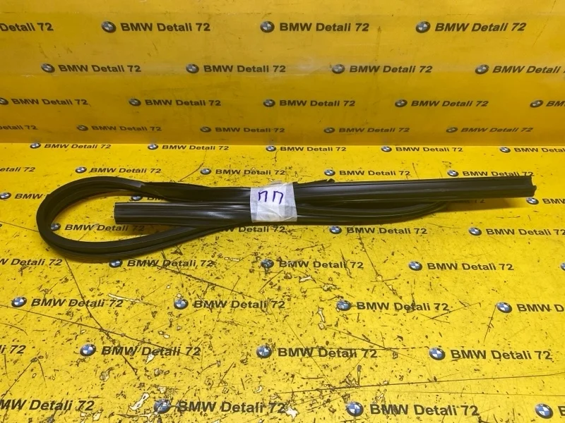 Уплотнитель шахты стекла Bmw X3 2005 51333424494 E83 M54B25, передний правый