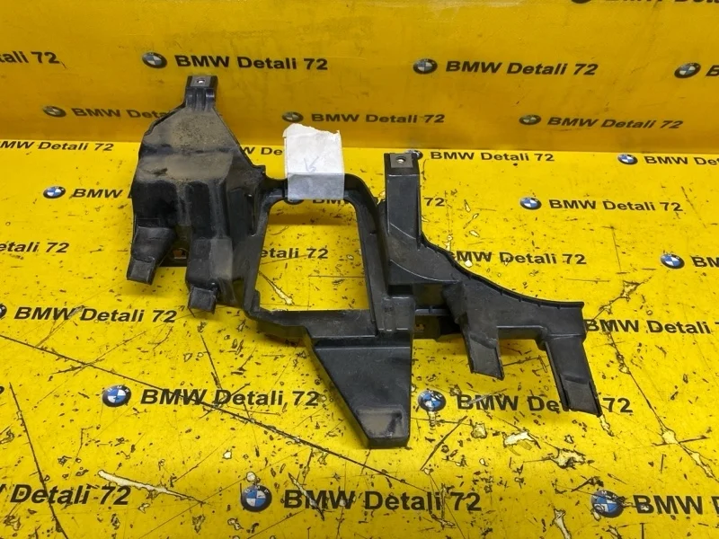 Кронштейн фары Bmw 7 2008 63117162090 E65 N62B48, передний правый