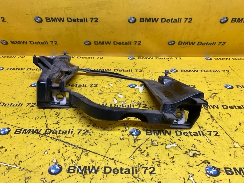 Кронштейн фары Bmw 5 2006 63126936090 E60 N52B25AF, передний правый