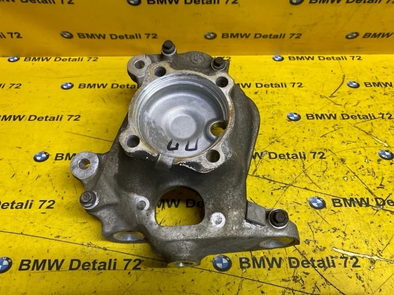 Кулак поворотный Bmw 5 2006 31216760954 E60 N52B25AF, передний правый