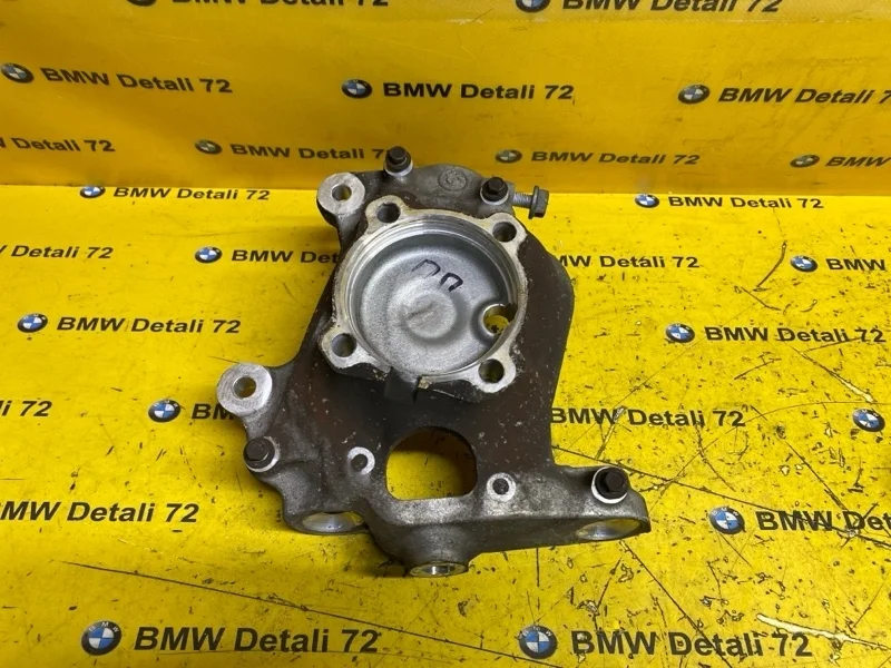 Кулак поворотный Bmw 5 2006 31216760954 E60 N52B25AF, передний правый