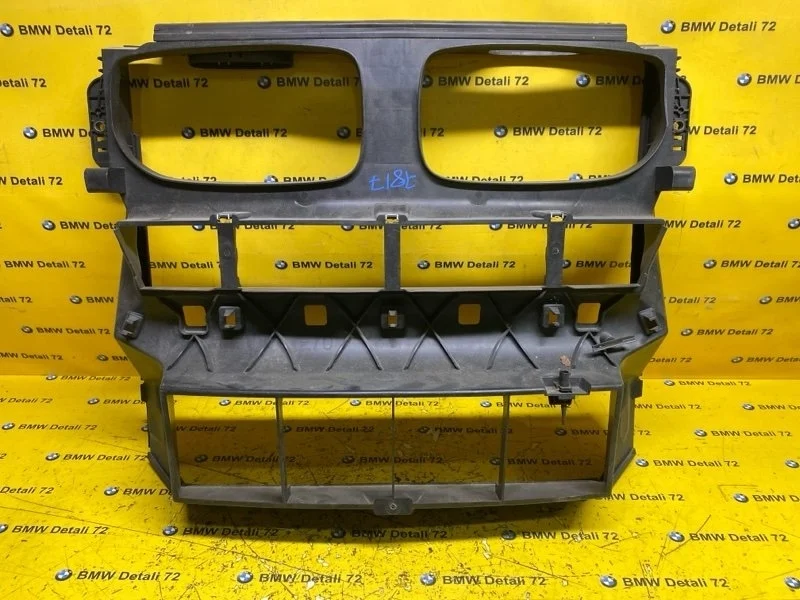 Рамка передняя (телевизор) Bmw X5 2008 51647177878 E70 N52B30, передняя