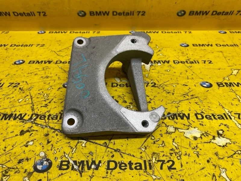 Кронштейн двигателя Bmw 5 2006 22116761117 E60 N52B25AF