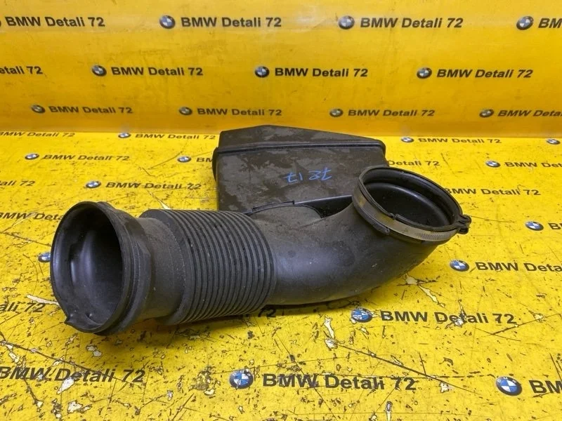 Патрубок воздушного фильтра Bmw X5 2008 13717548889 E70 N52B30