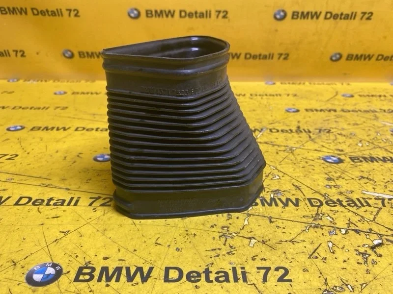Патрубок воздушного фильтра Bmw 3 2008 13717523630 E90 N46B20