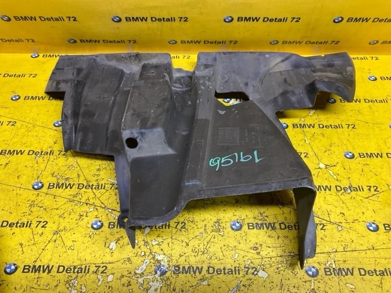 Пыльник двигателя Bmw X5 2006 51718408959 E53 M54B30, передний левый