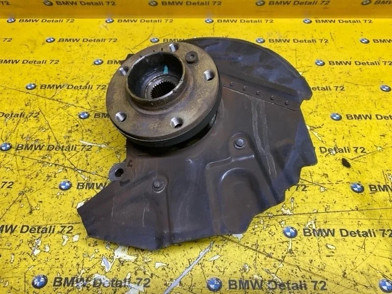 Кулак поворотный Bmw X5 2003 31216761575 E53 M54B30, передний правый