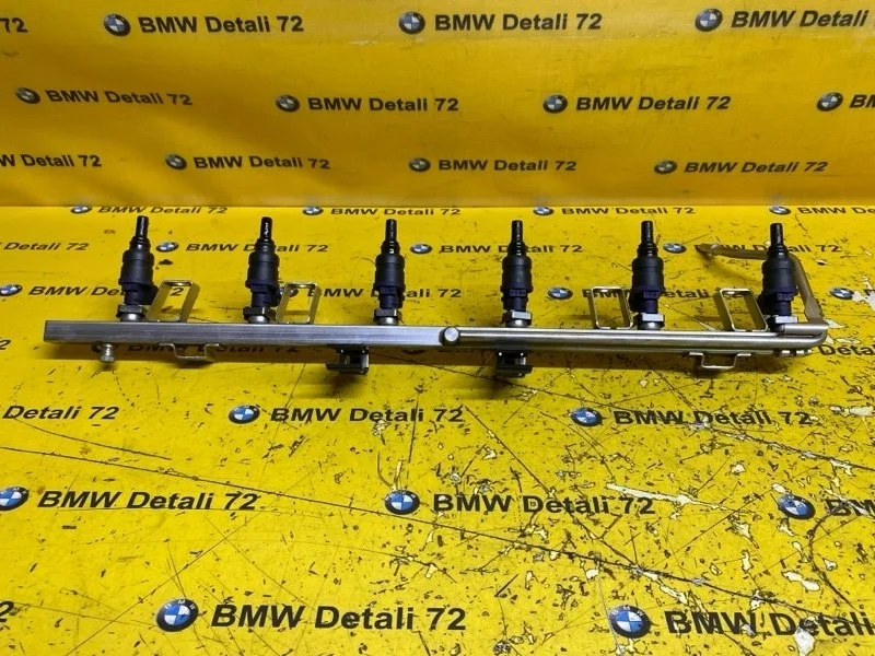 Топливная рампа с форсунками Bmw X5 2005 13537541452 E53 M54B30