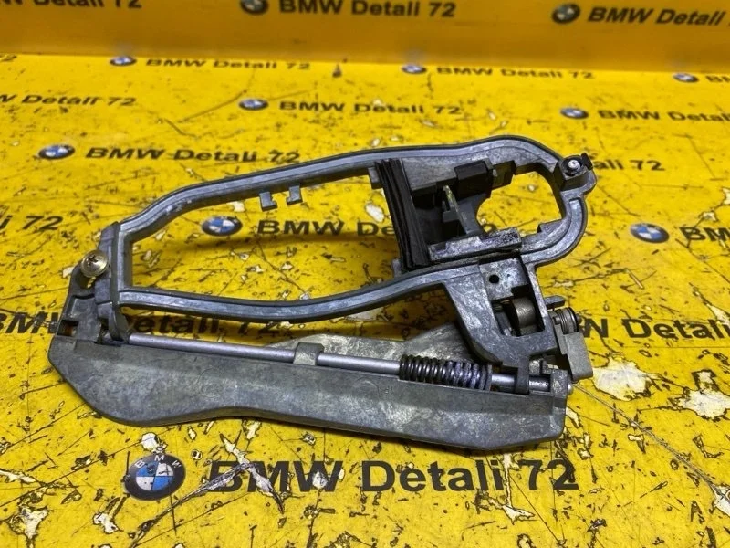 Кронштейн ручки двери Bmw X5 2005 51218243616 E53 M54B30, передний правый