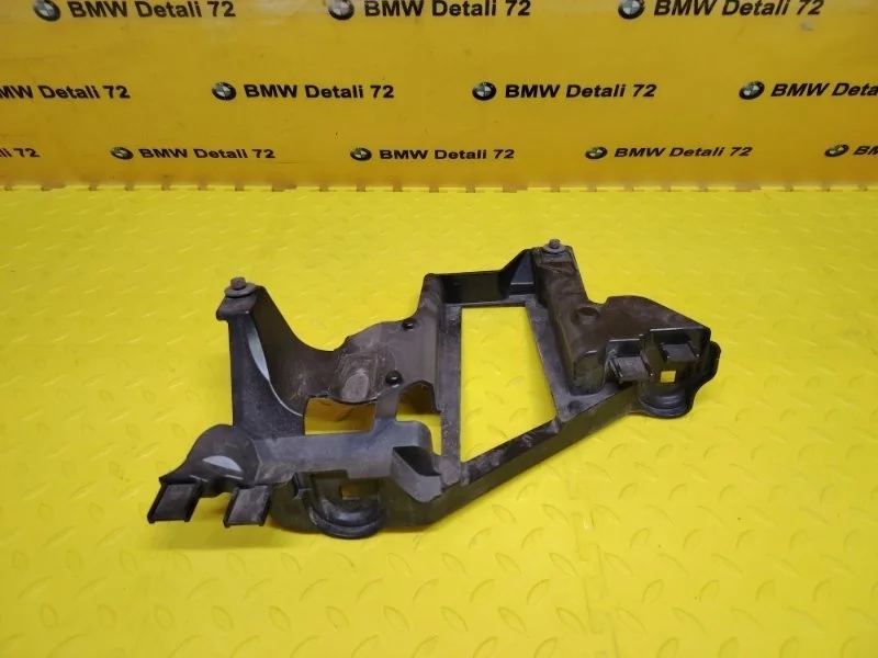 Кронштейн фары Bmw X5 2005 63126927797 E53 M54B30, передний левый