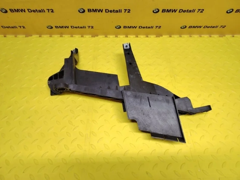 Кронштейн фары Bmw X3 2007 63126939199 E83 N52B30, левый