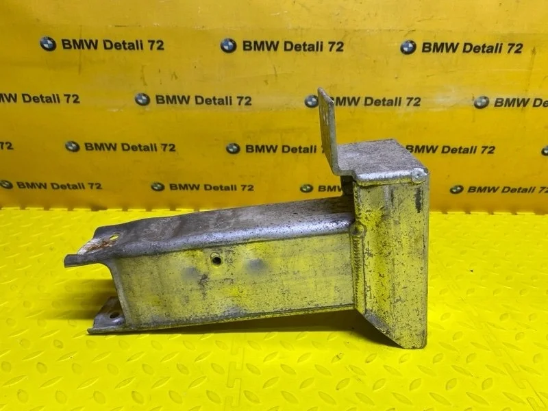 Кронштейн усилителя бампера Bmw X3 2007 51113448461 E83 N52B30, передний правый