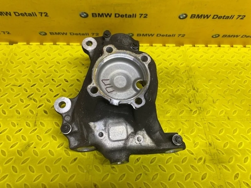 Кулак поворотный Bmw 7 2007 31216753462 E65 N62B48, передний правый