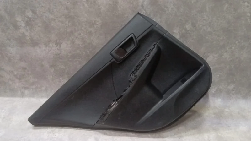 Обшивка двери задняя левая Toyota Camry XV50/55