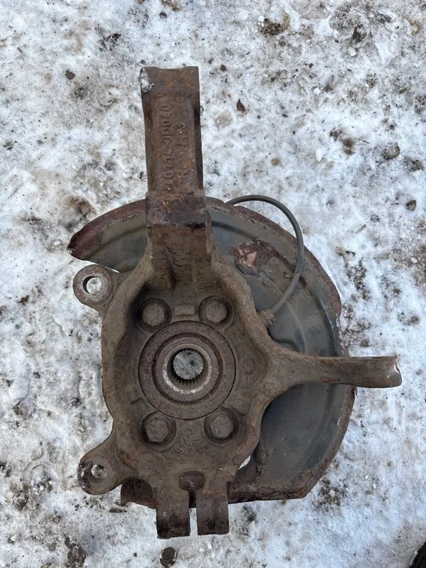 Кулак поворотный правый Nissan Qashqai (J10) 2006-2013 2009 40014JD000 1.5 D