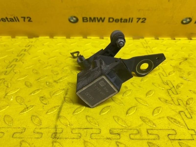 Датчик высоты дорожного просвета Bmw X5 2005 37141093700 E53 M54B30