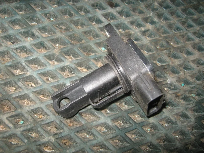 Расходомер воздуха (ДМРВ) Mazda 6 GH