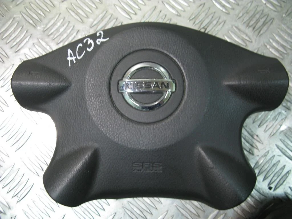 Подушка безопасности водителя NISSAN Almera 2 N16