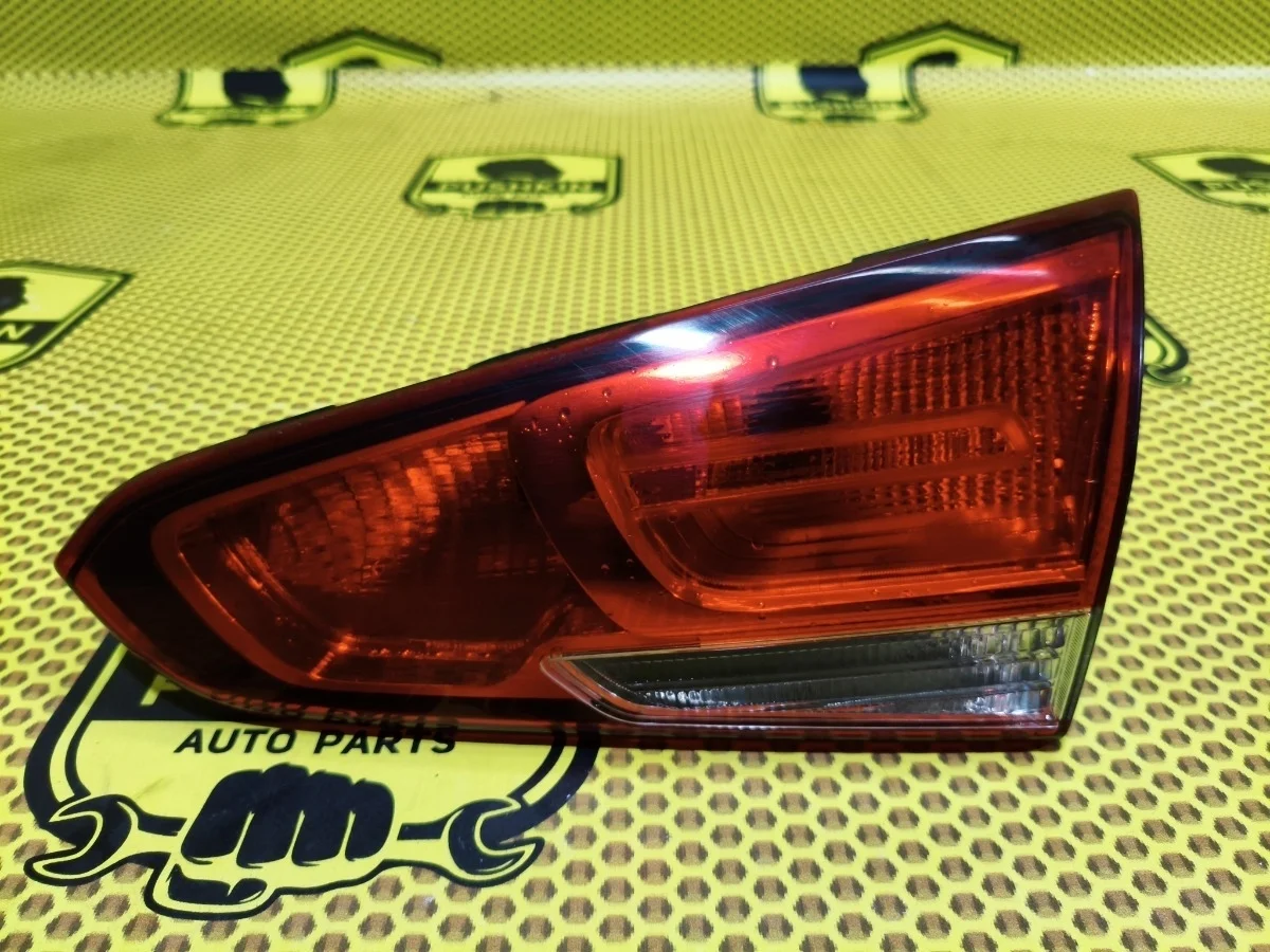 Фонарь в крышку багажника Kia Cerato 2018 YD