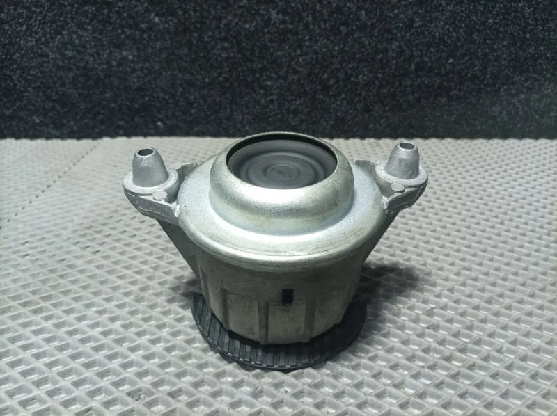 Подушка двигателя Mercedes-Benz E-Klasse 2014 A2042404217 W212 M274.920
