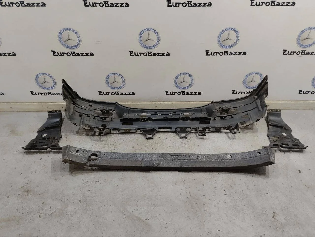 Каркас заднего бампера Mercedes W203