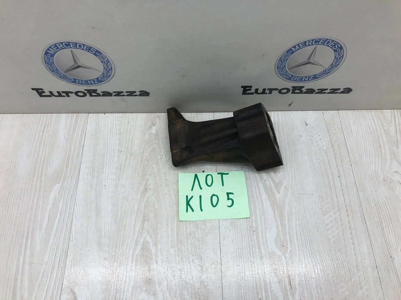 Кронштейн турбины Mercedes Om642
