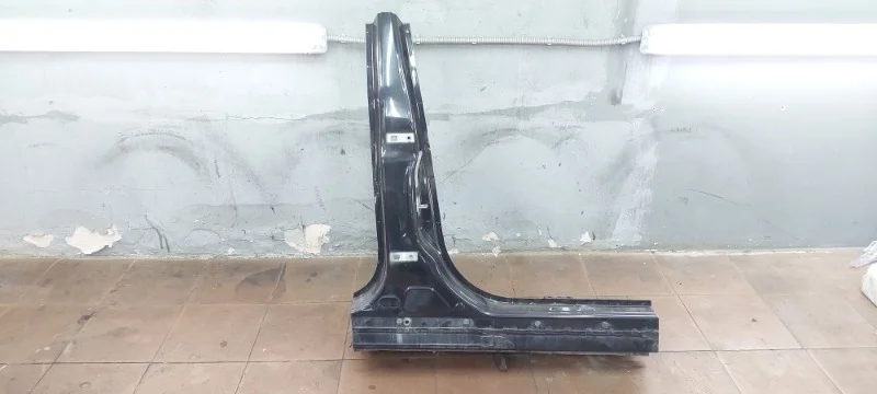 Порог со стойкой Ford Focus 2013 CB8