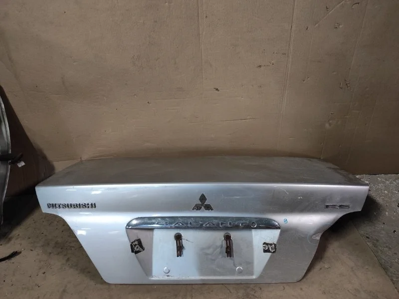 Крышка багажника Mitsubishi Galant MR325765