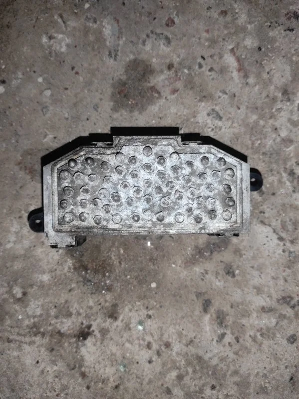 Резистор отопителя Audi A4 1994-2001 3C0907521F B5