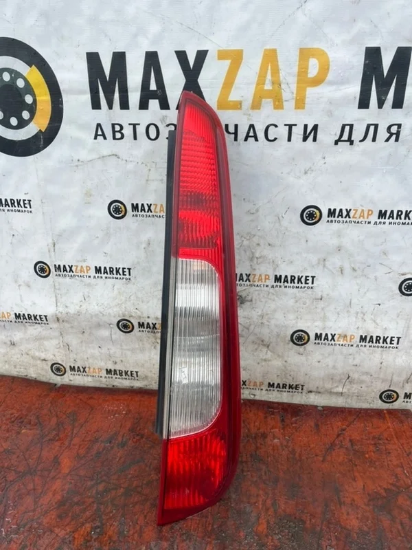 Фонарь задний правый Ford C-Max 2006 3M511N411AA 2.0