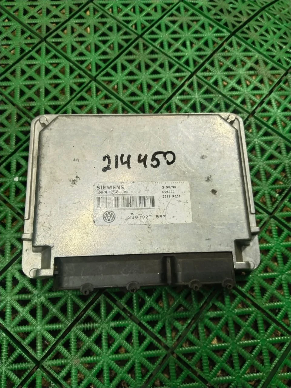 Блок управления двигателя ДВС ЭБУ VOLKSWAGEN PASSAT B5 1,6 AHL 1995- Б/У PASSAT B5(1997-2000)