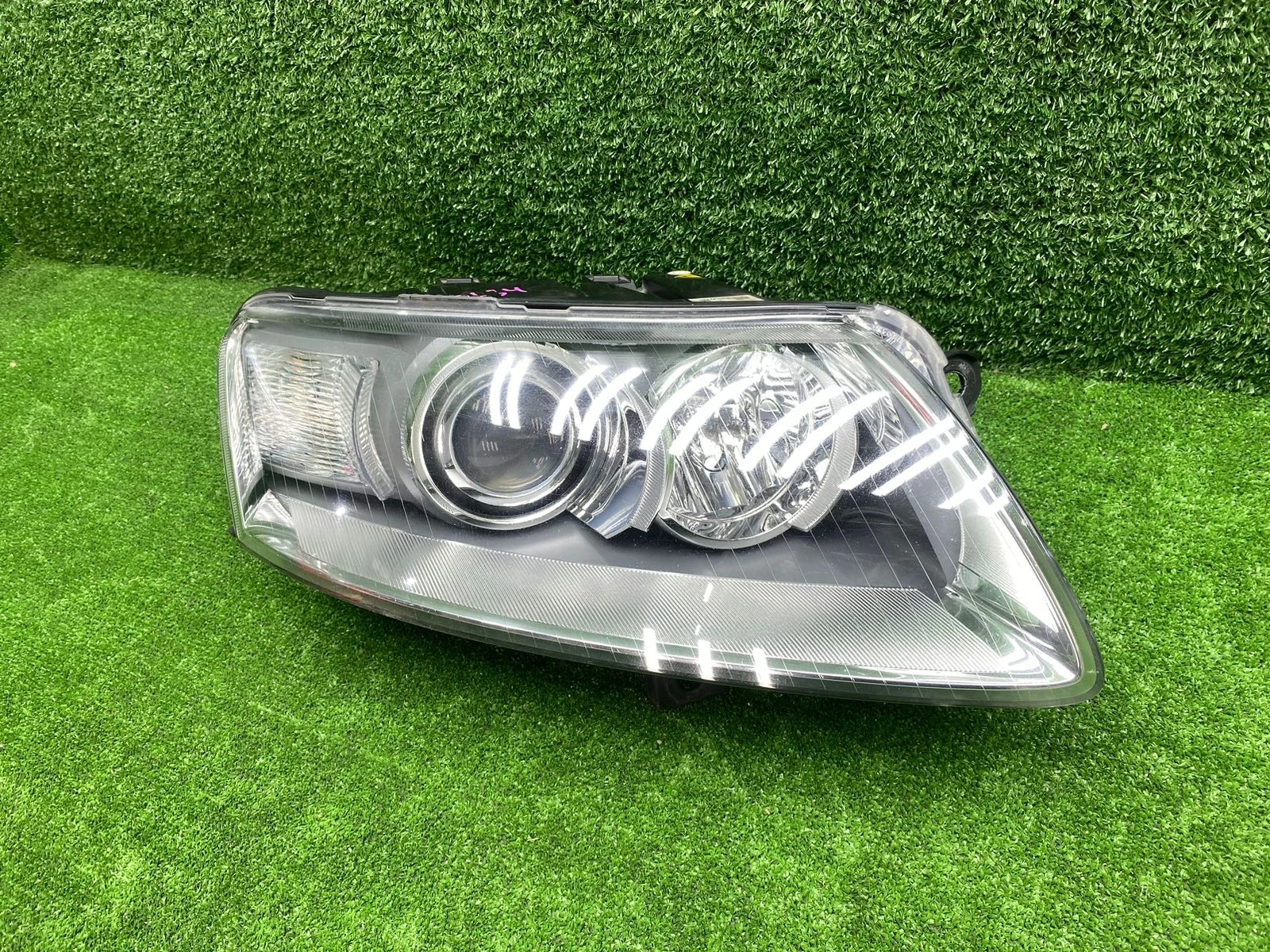 Фара правая ксенон Audi A6 C6 ALLROAD  AUK 4WD  4F0941030CT