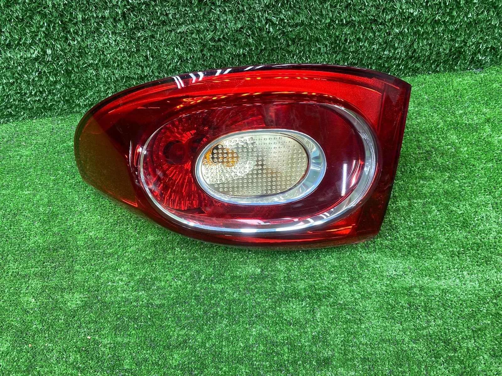 Фонарь правый Volkswagen Tiguan  CCZ 4WD  5N0945096H