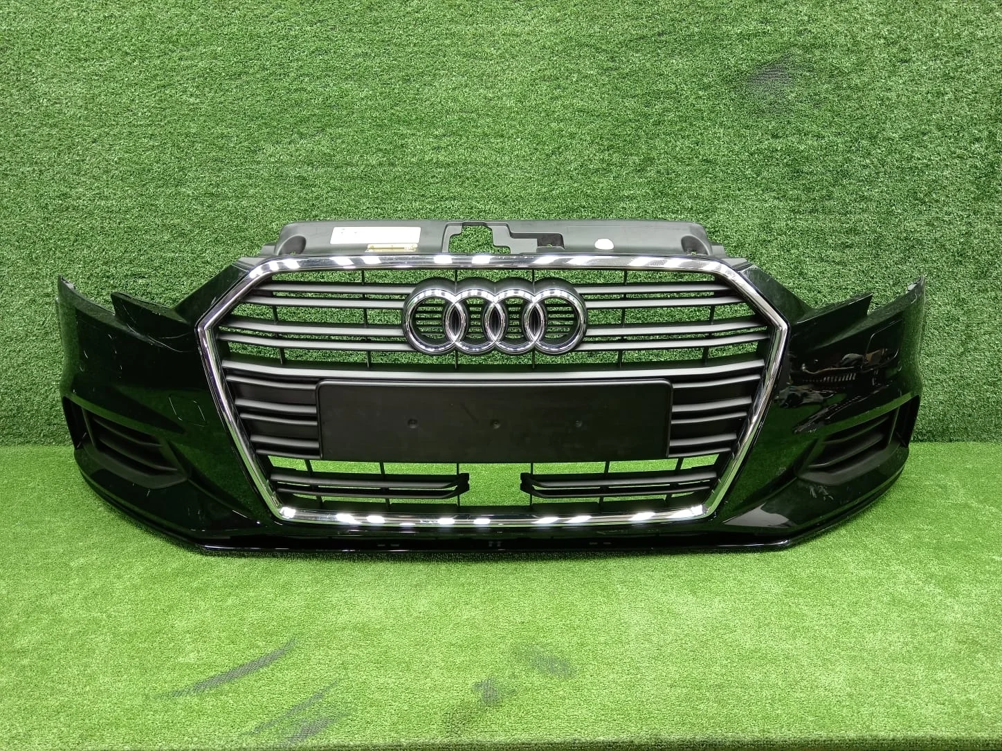 Бампер передний Audi A3 8V rest       8V5807437P