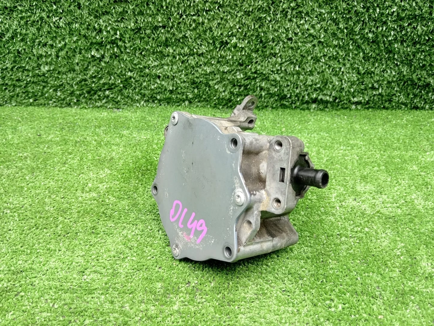 Вакуумный насос 2.0TFSI CDN CCZ 06J145100C VAG      06J145100C
