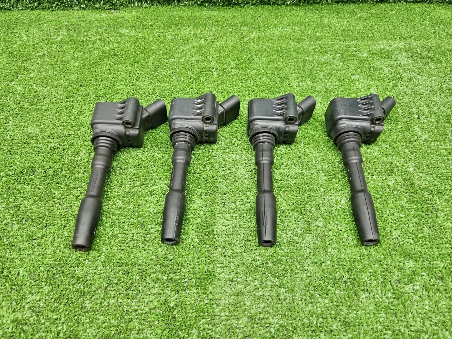 Катушка зажигания Audi A5 8T  CJEB 2WD  06H905110E