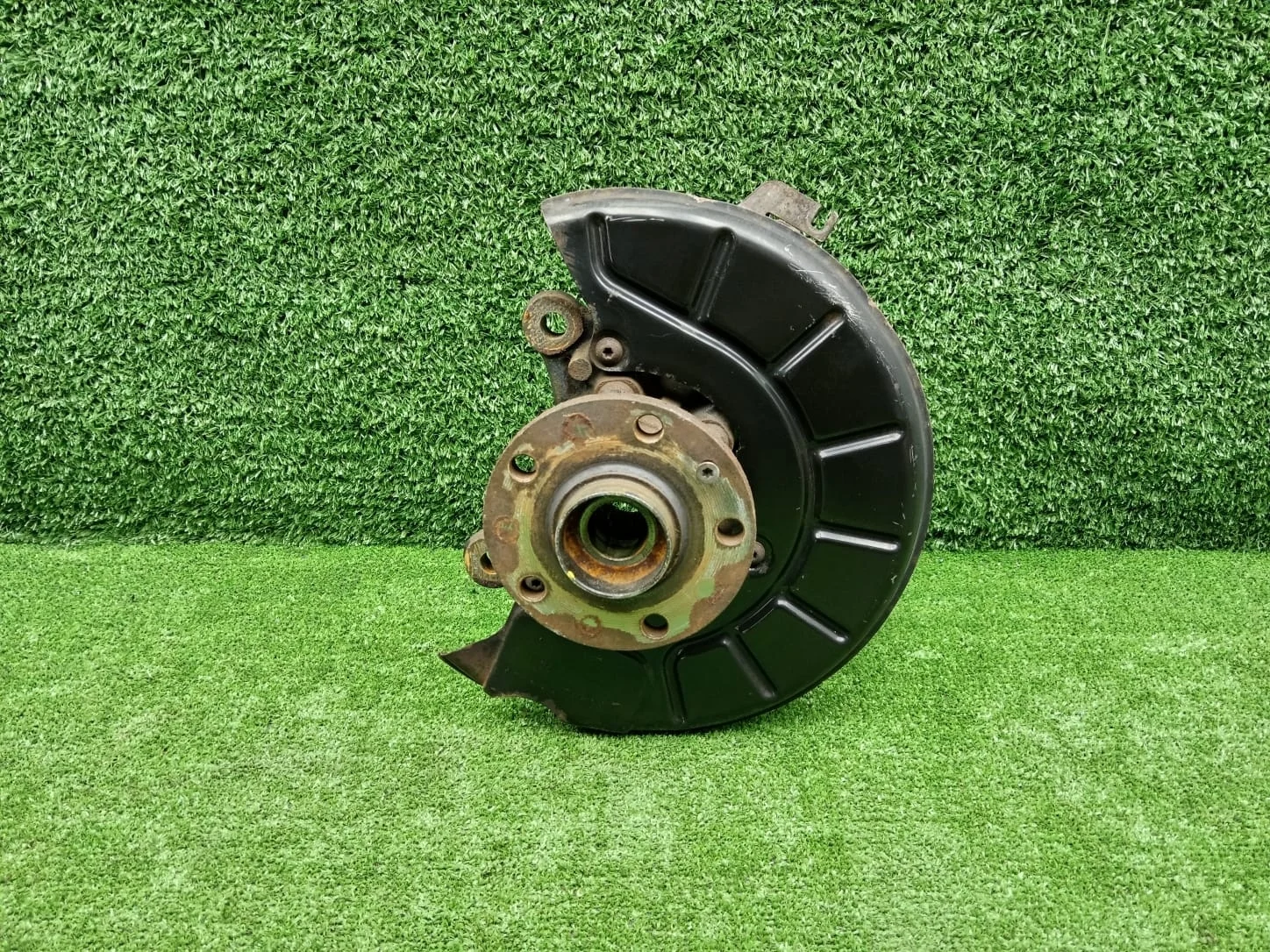 Кулак поворотный передний левый Audi A3 8P  CCZA 4WD  1K0407255AA