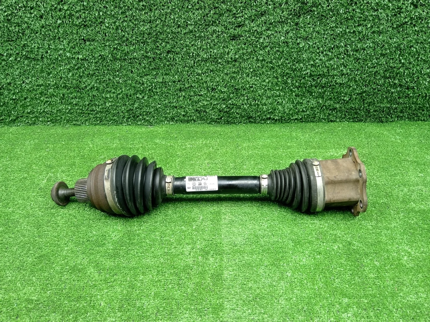 Привод передний Audi A5 8T  CJEB 2WD  8K0407271AJ