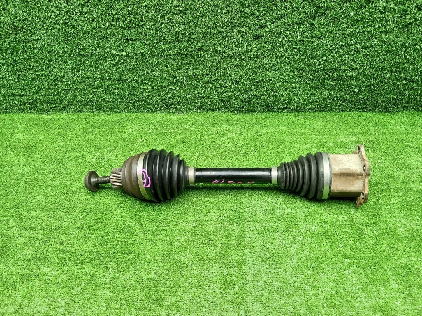 Привод передний ШРУС Audi A5 8T  CJEB 2WD  8K0407271AJ