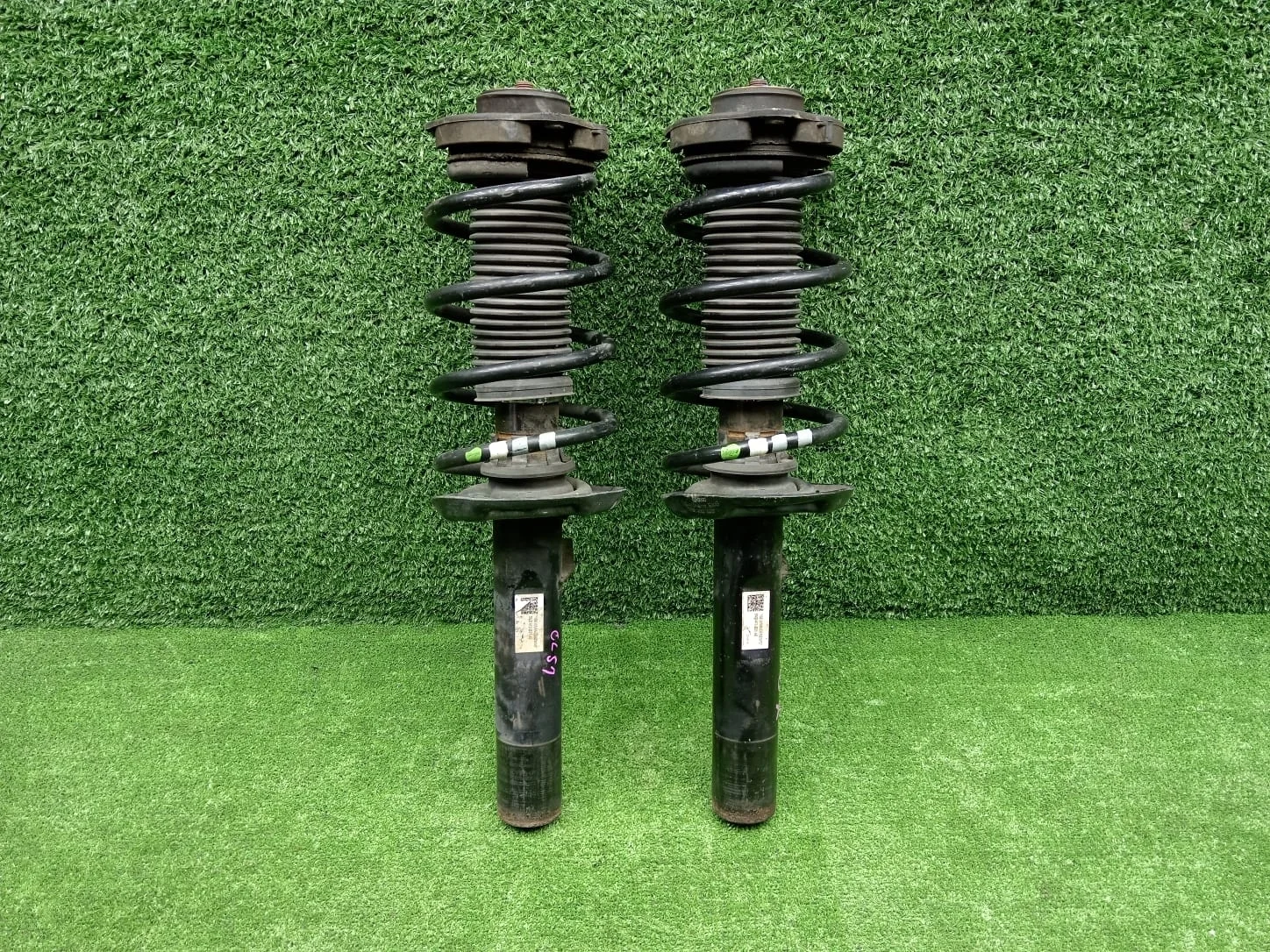 Стойки подвески передние комплект Audi Q3 8U Audi Q3 8U  CPSA 4WD  5N0413031AE