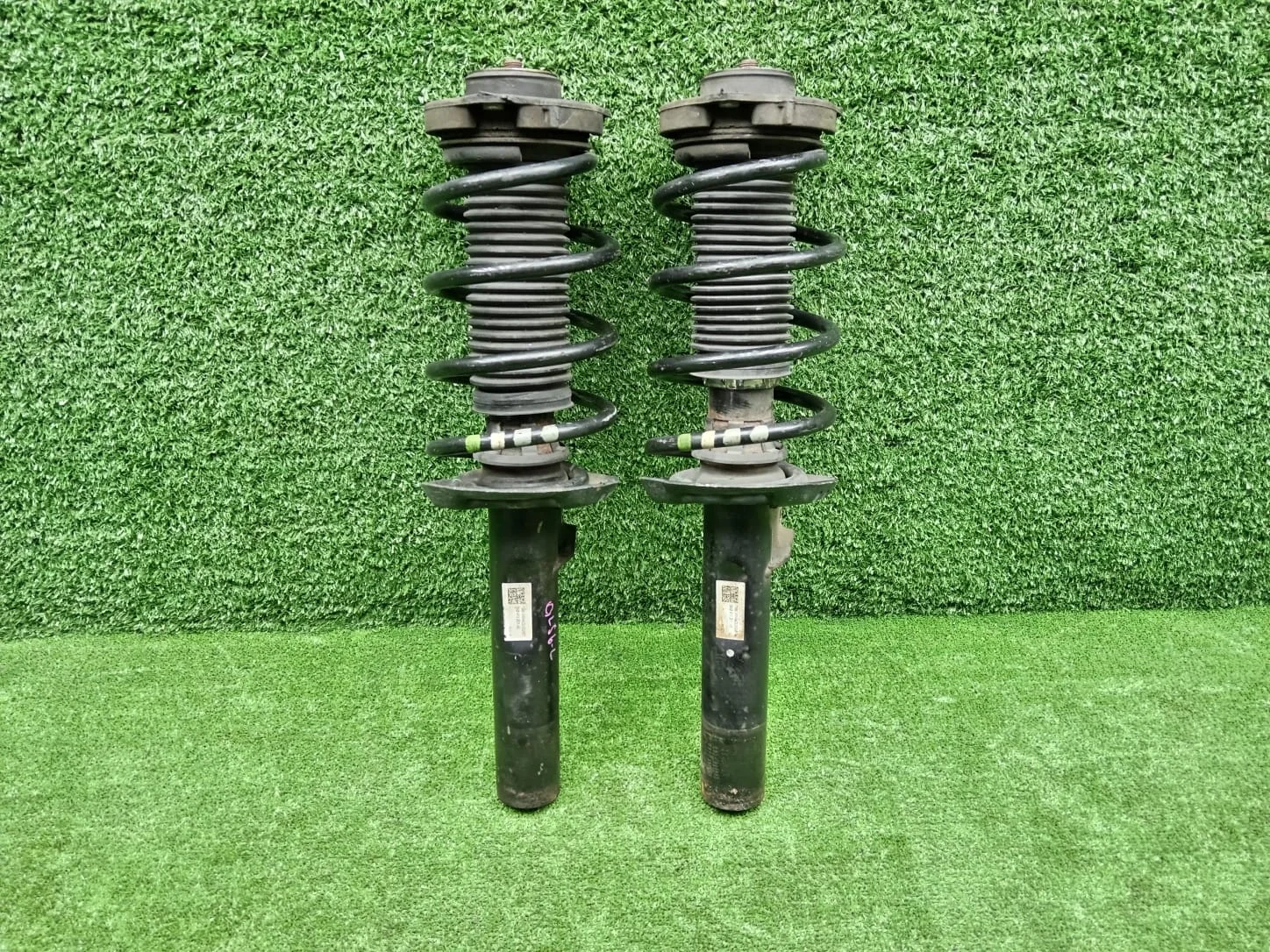 Стойки подвески передние комплект Audi Q3 8U Audi Q3 8U  CPSA 4WD  5N0413031AE