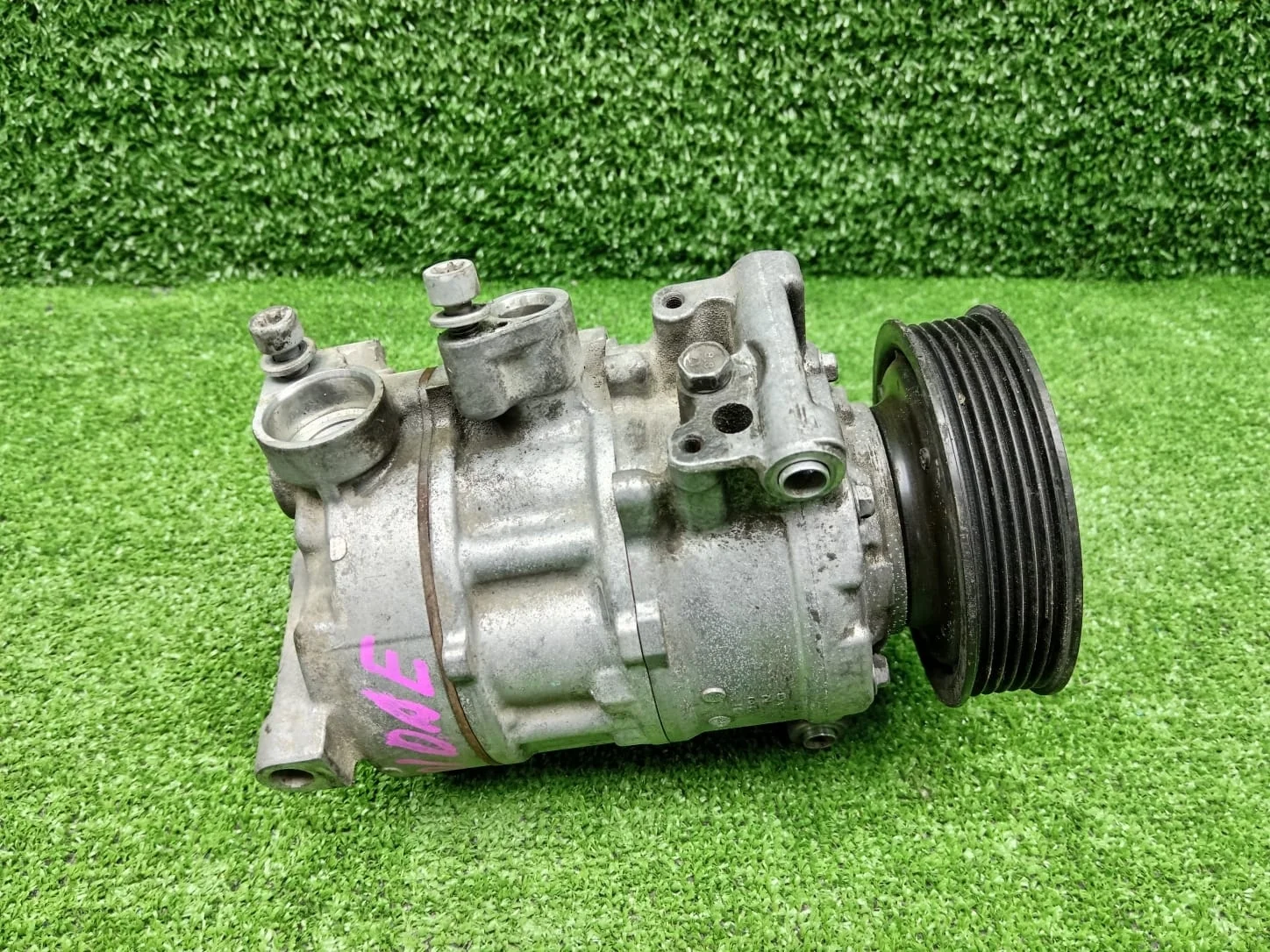 Компрессор кондиционера Audi A5 8T  CJEB 2WD  8T0260805E