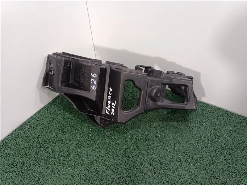 Кронштейн бампера Renault Fluence 2012 850450016R K4M838, задний левый