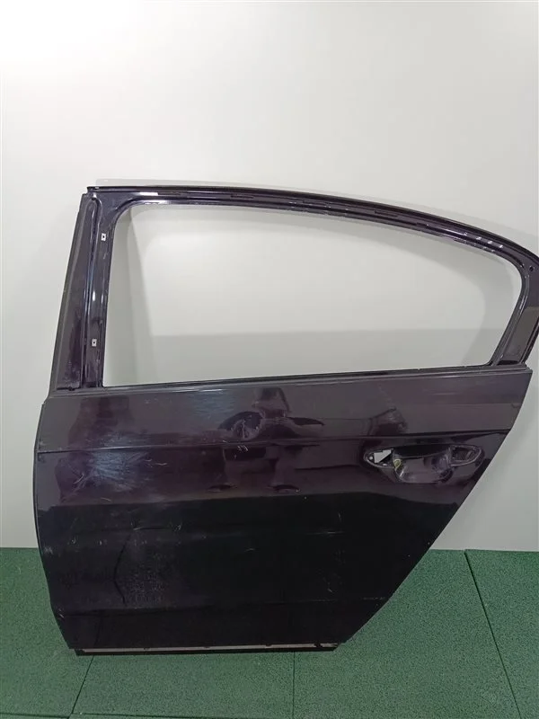 Дверь Vw Passat B7 2011 3AE833055, задняя левая