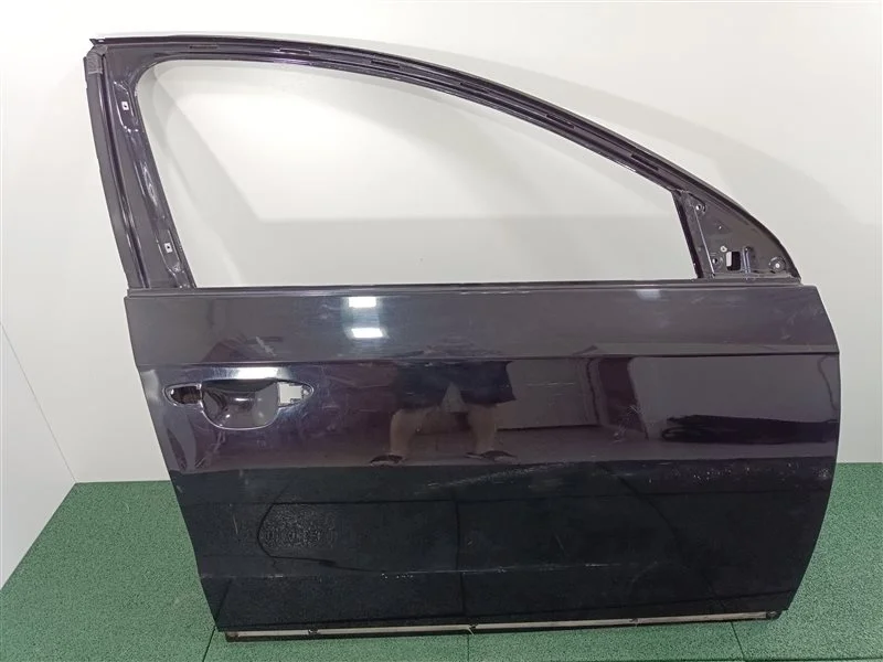 Дверь Vw Passat B7 2011 3AA831056, передняя правая