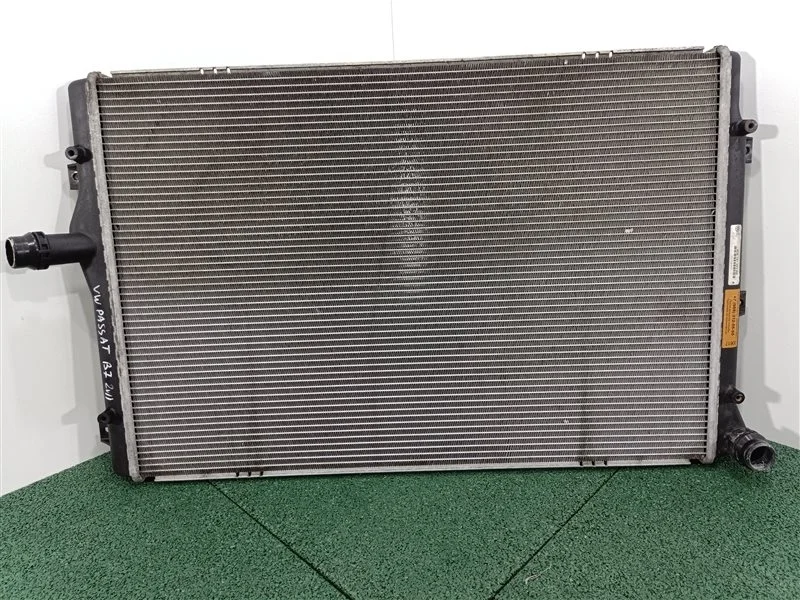 Радиатор основной Vw Passat B7 2011 3C0121253AR
