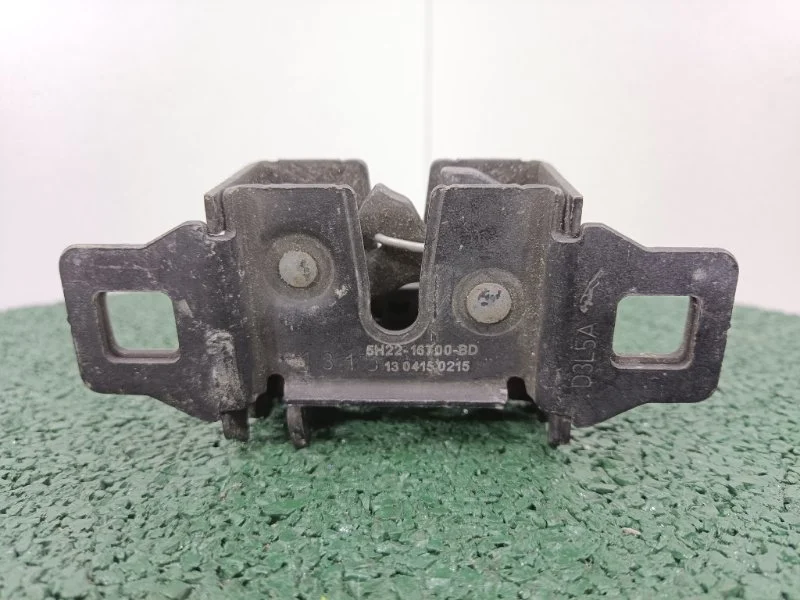 Замок капота Land Rover Discovery LR065339