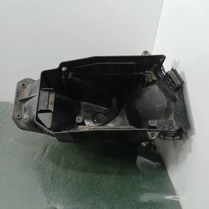 Корпус блока предохранителей Mercedes-Benz S 2006 A2215400224 W221 M273.961, левый