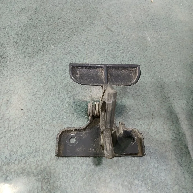 Замок капота Mercedes-Benz Cls 2005 A2098800164 W219 M272.964