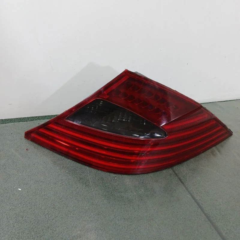 Фонарь Mercedes-Benz Cls 2005 A2198200264 W219 M272.964, задний правый